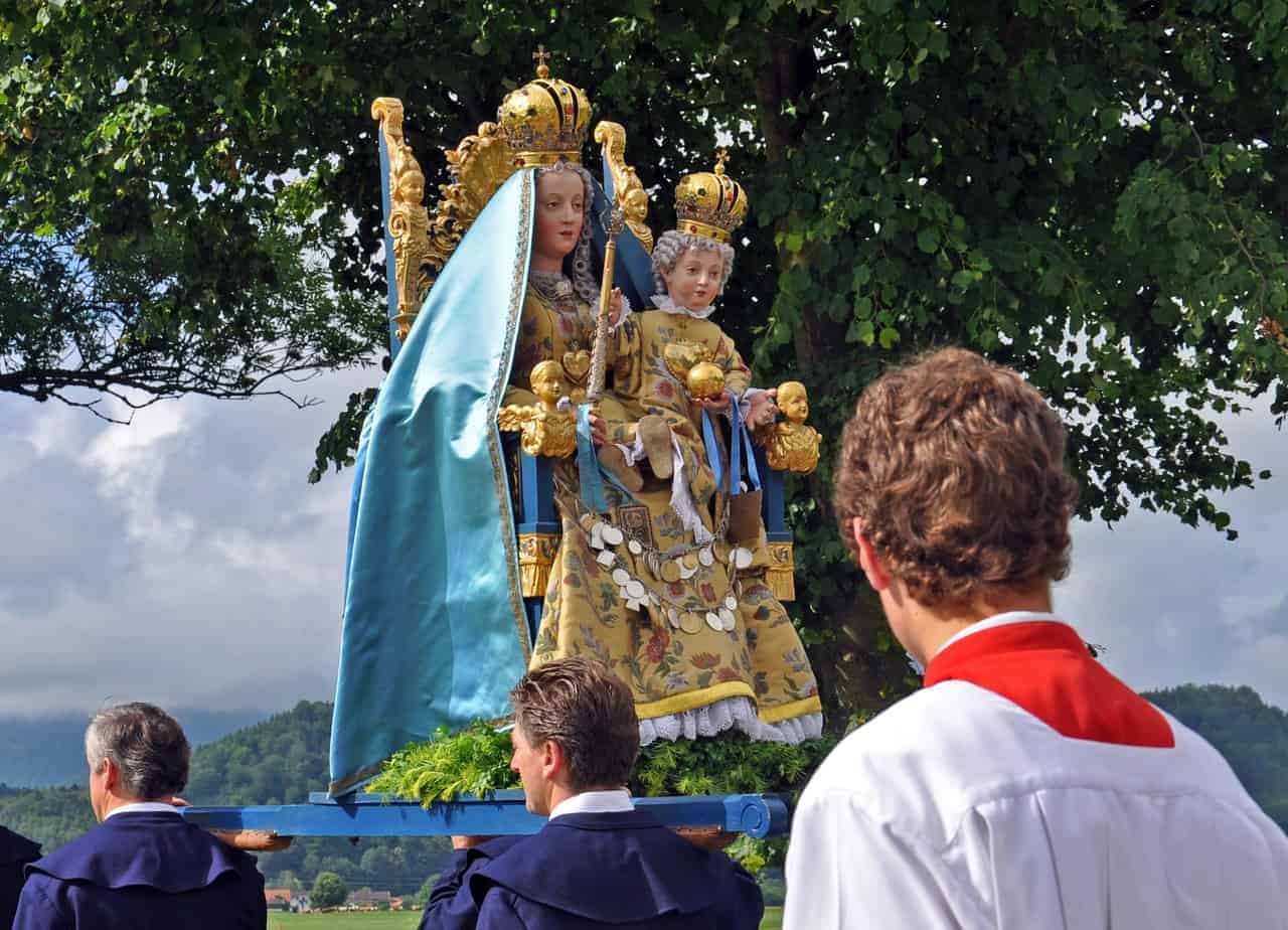Kirche, Prozession, Ministrant, Feiertag, Fronleichnam